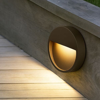 applique exterieure étanche dans allée