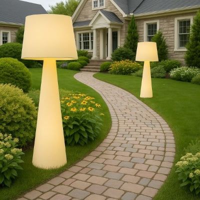 lampadaire exterieur étanche dans allée d'un jardin luxueux