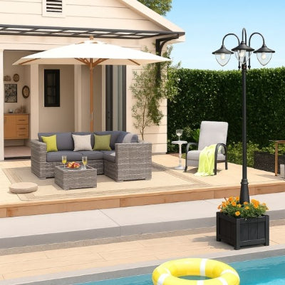 lampadaire exterieur lumière blanc froid dans villa avec piscine