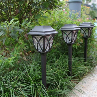 lampe exterieur​ solaire​ jardin panneau solaire dans massif